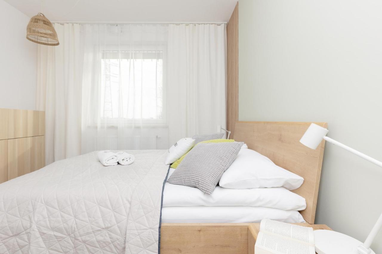 Stacja Wola Apartments With Parking By Noclegi Renters วอร์ซอ ภายนอก รูปภาพ