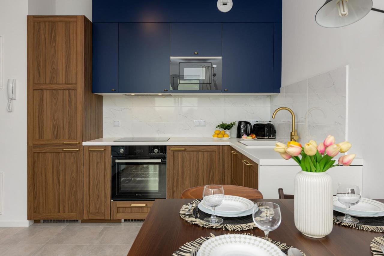 Stacja Wola Apartments With Parking By Noclegi Renters วอร์ซอ ภายนอก รูปภาพ
