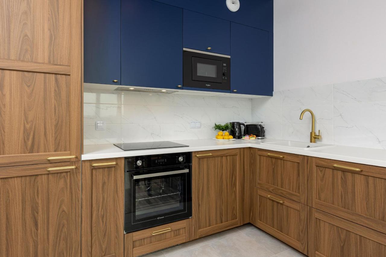 Stacja Wola Apartments With Parking By Noclegi Renters วอร์ซอ ภายนอก รูปภาพ